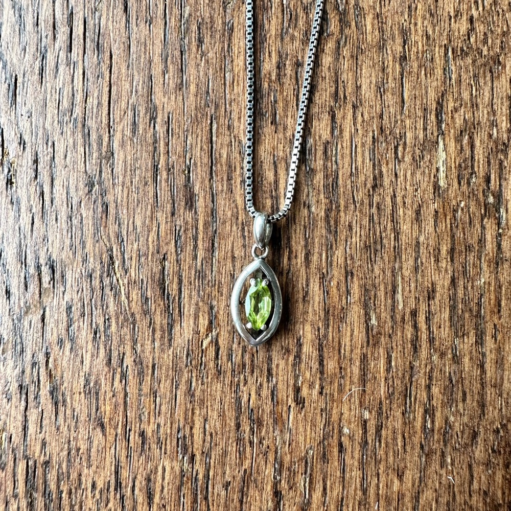 BOMA 925 Sterling Silver Peridot Pendant Necklace NEW